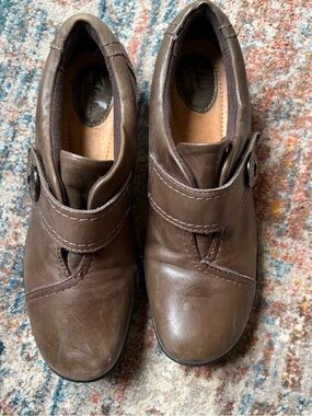 Clarks Artisan Kessa Betty loafers size 8M